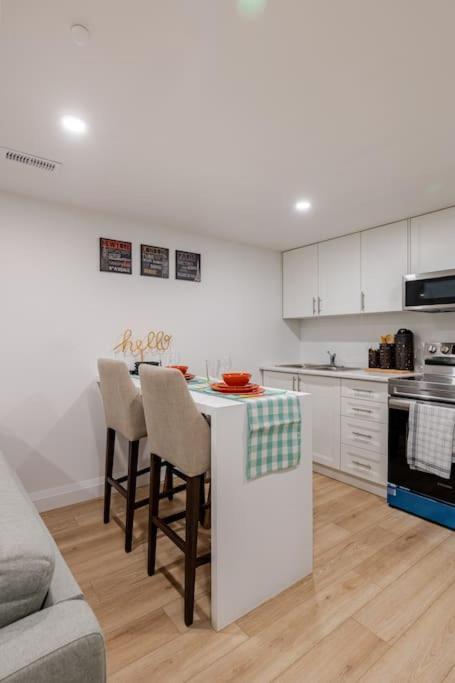 Luxury New Spacious Apartment - Country Hills, Kitchener Εξωτερικό φωτογραφία